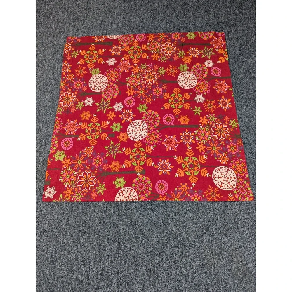 Pottery Barn Red Holiday Snowflake Ornament Cloth Napkins Set of 8 Cotton Linen
